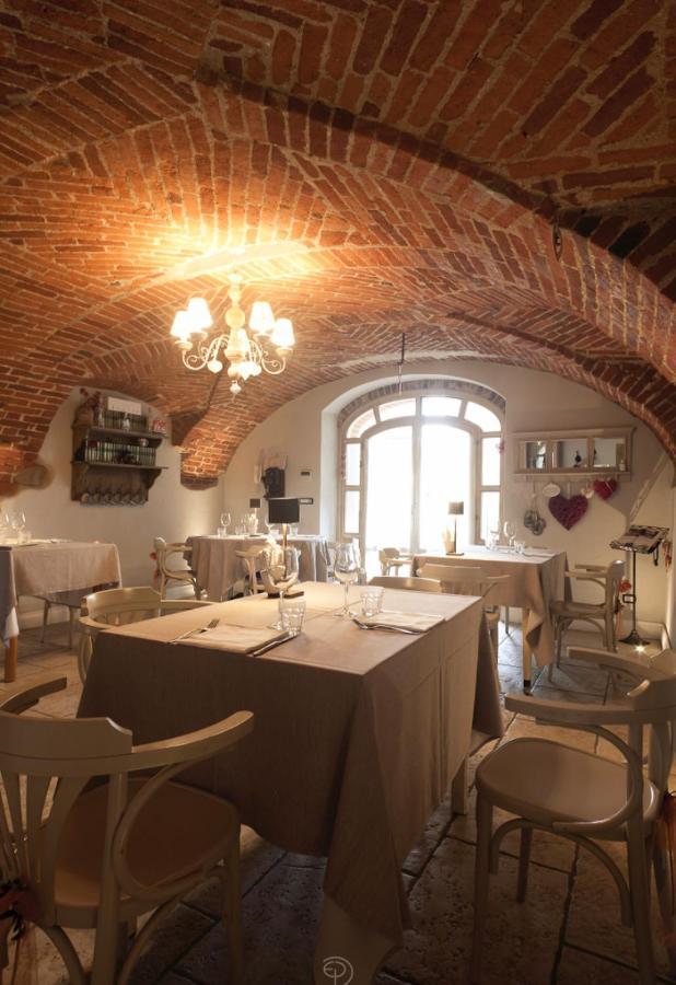 La Locanda Del Cuore Carrù Esterno foto